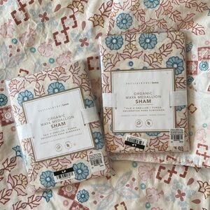 Pottery Barn Organic Medallion full/queen duvet cover and 3 shams